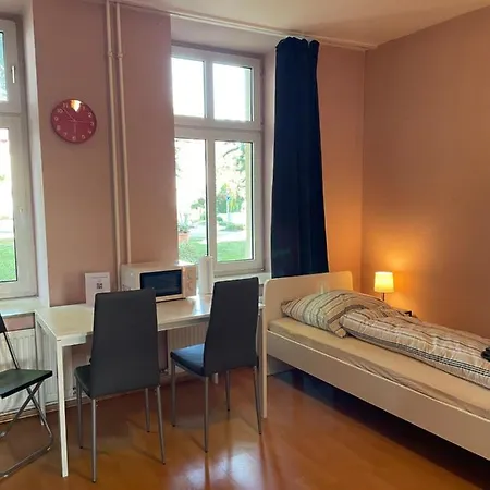 Monteurwohnungen In Der Residenz Am Kurpark Apartament *