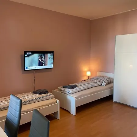 Apartament Monteurwohnungen In Der Residenz Am Kurpark *