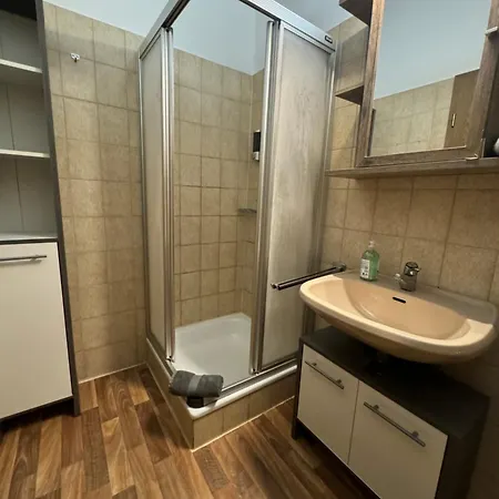 Monteurwohnungen In Der Residenz Am Kurpark Apartament *