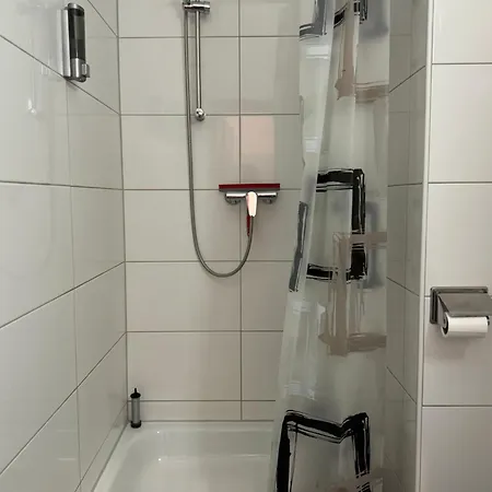 Monteurwohnungen In Der Residenz Am Kurpark Apartament
